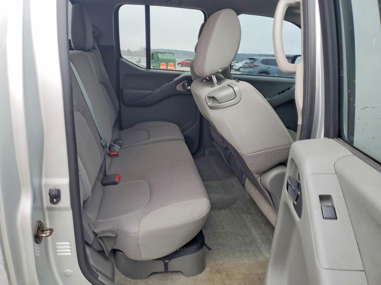 2014 Nissan Frontier S