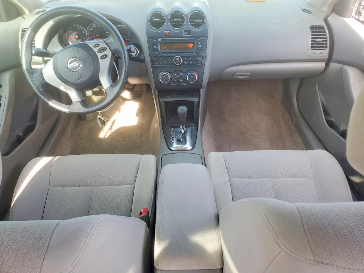 2010 Nissan Altima Base