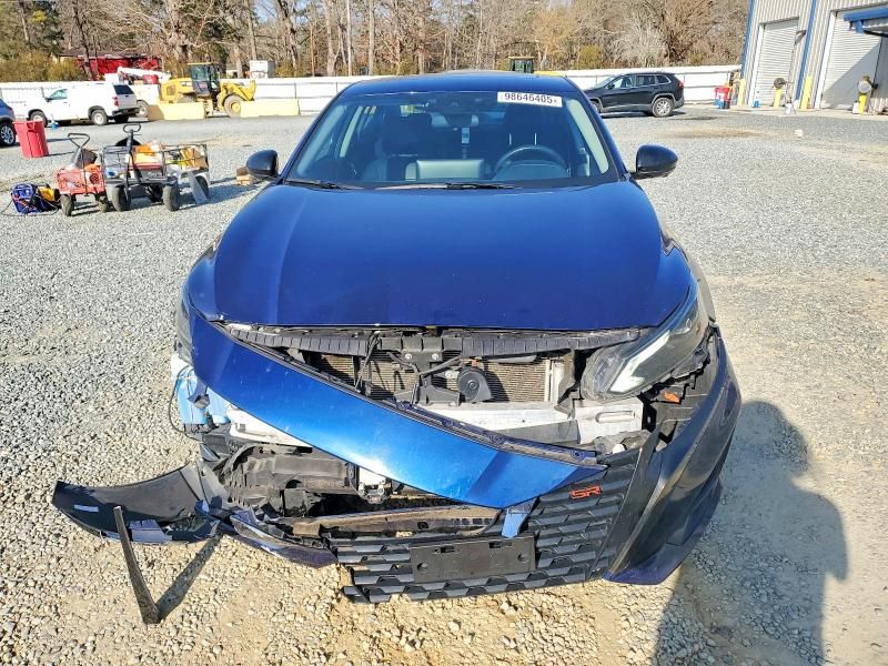 2023 Nissan Altima sr