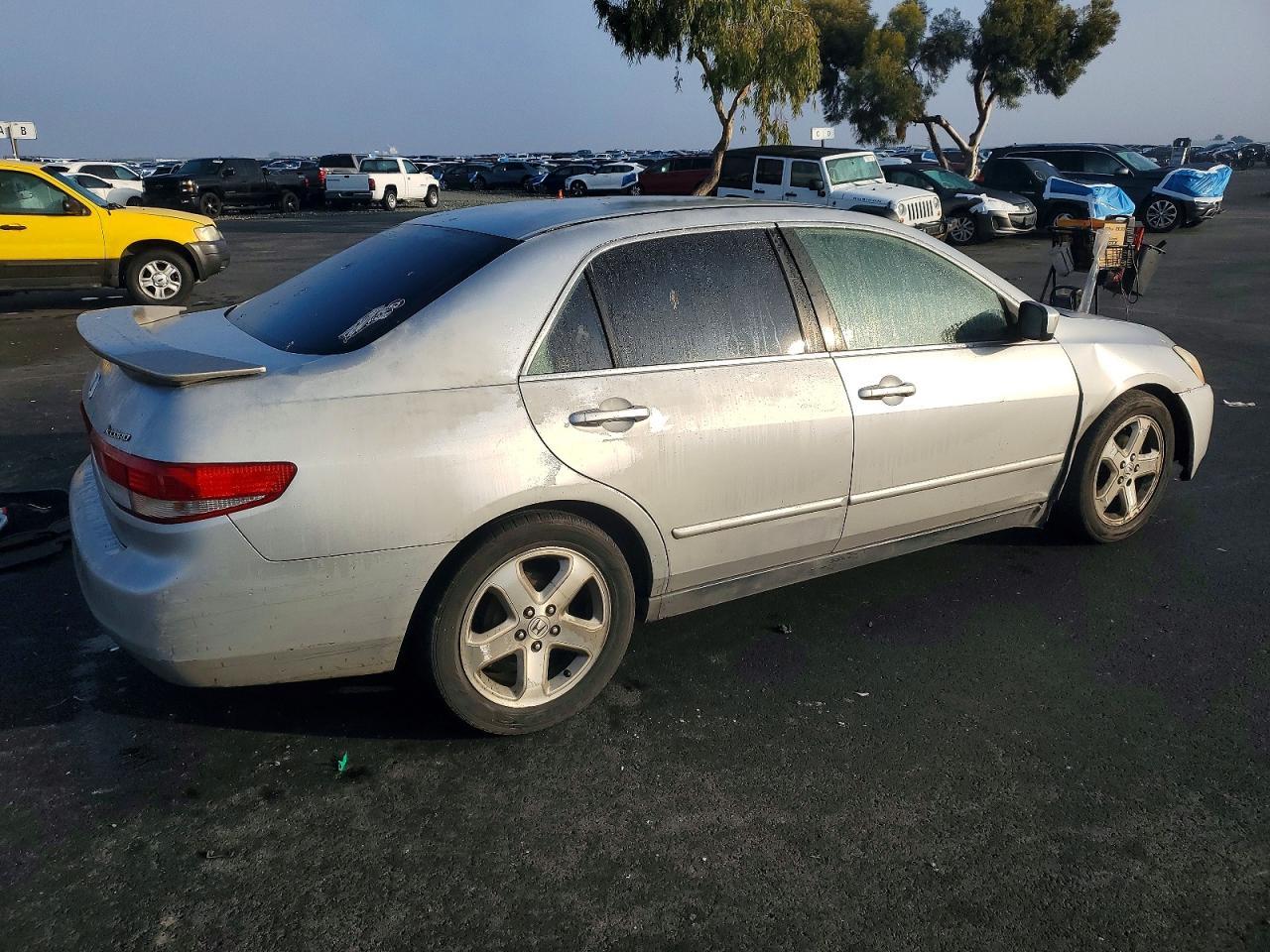 2004 Honda Accord lx