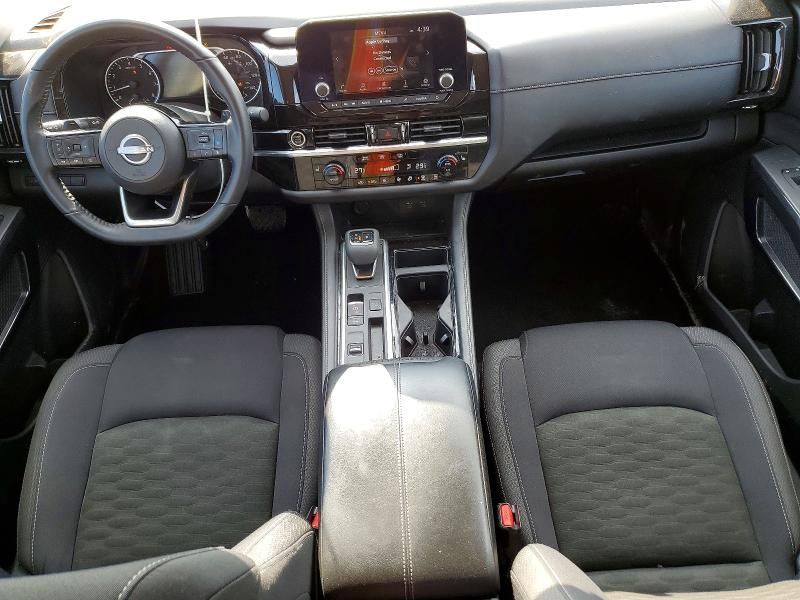 2023 Nissan Pathfinder sv