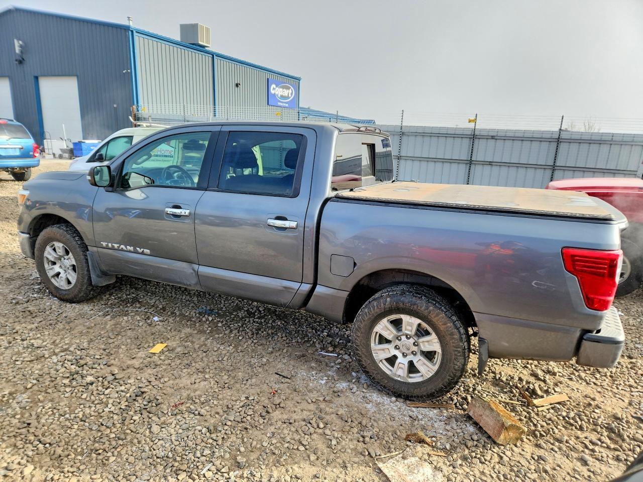 2018 Nissan Titan sv