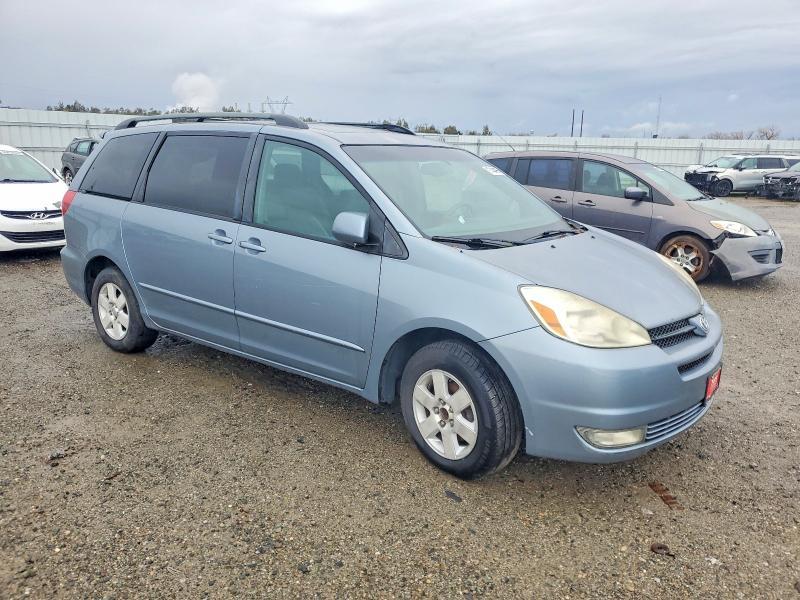 2004 Toyota Sienna xle 7-passenger