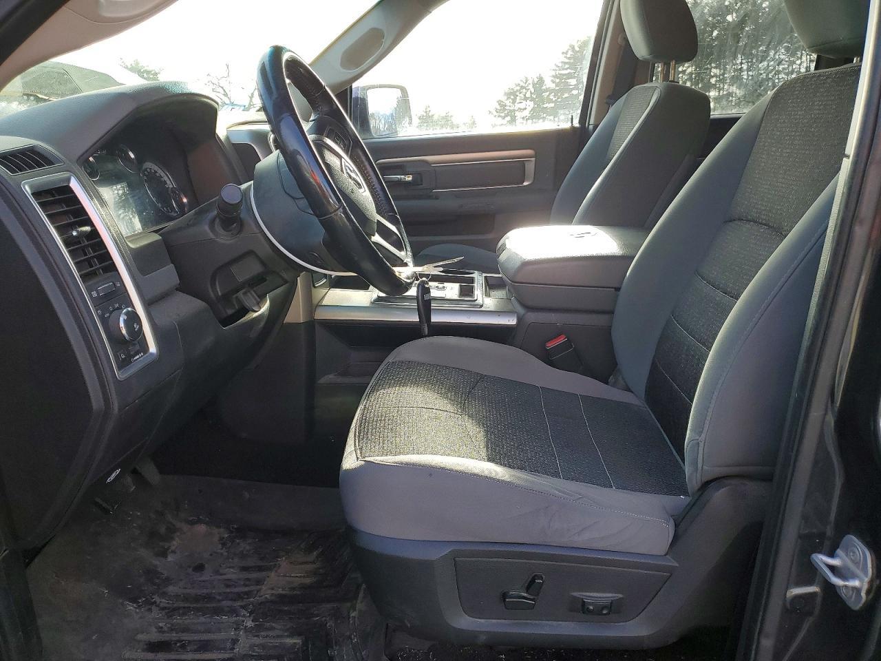 2013 Dodge Ram 1500 slt