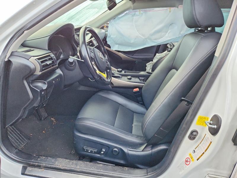 2017 Lexus IS