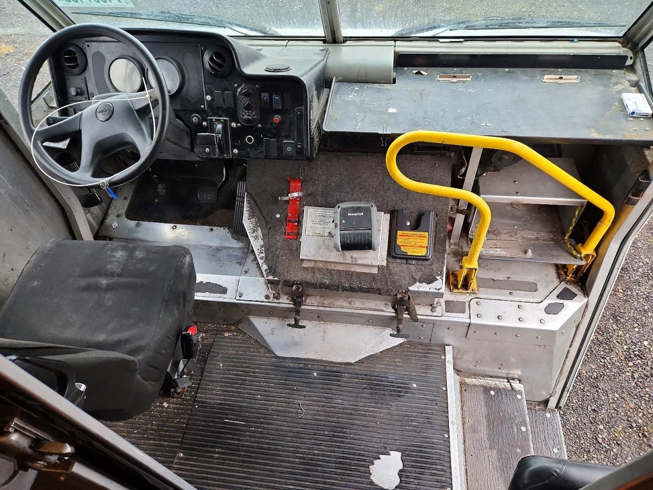 2006 Freightliner MT45 Chassis Delivery Truck