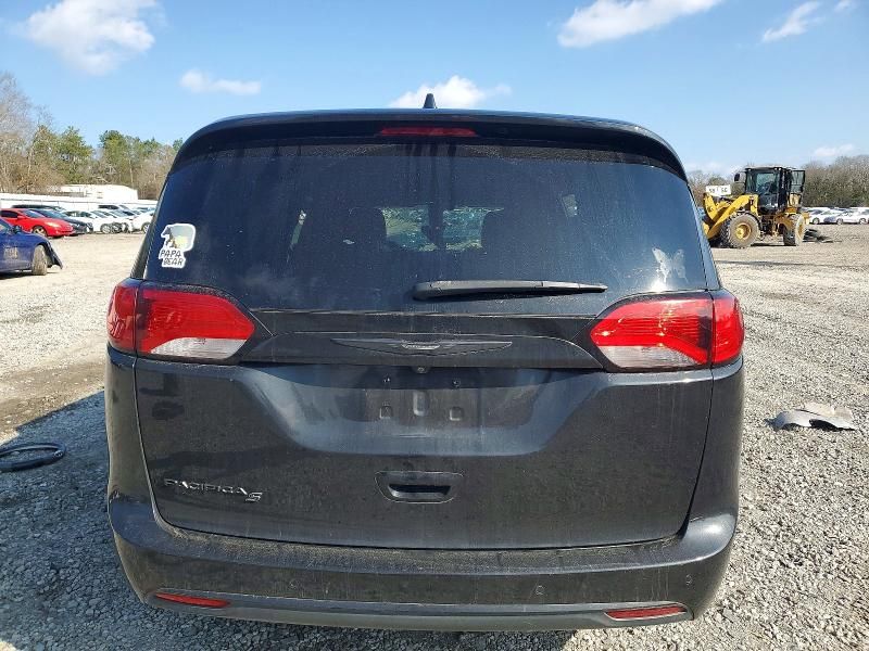 2018 Chrysler Pacifica Touring Plus