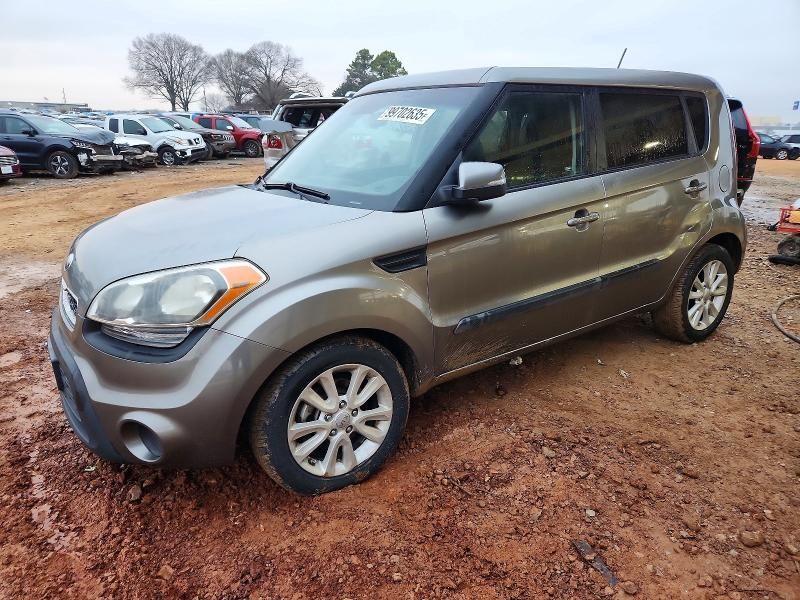 2013 KIA Soul +