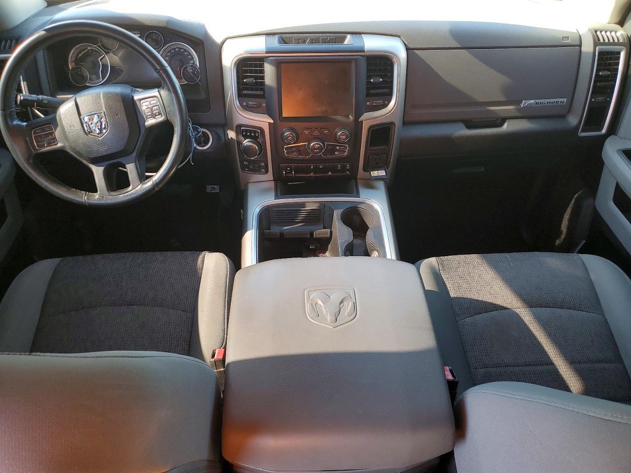 2016 Dodge Ram 1500 slt