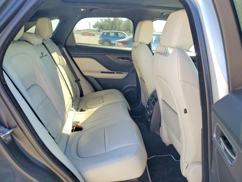 2017 Jaguar F-pace First Edition