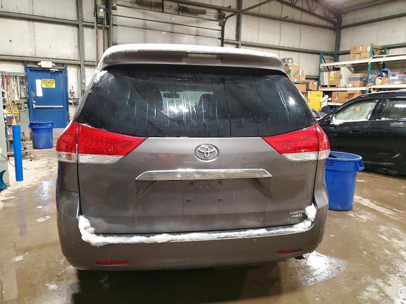 2022 Toyota Sienna xle
