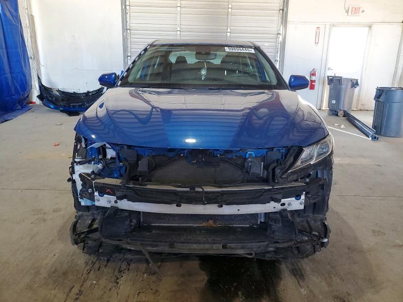 2020 Toyota Camry le