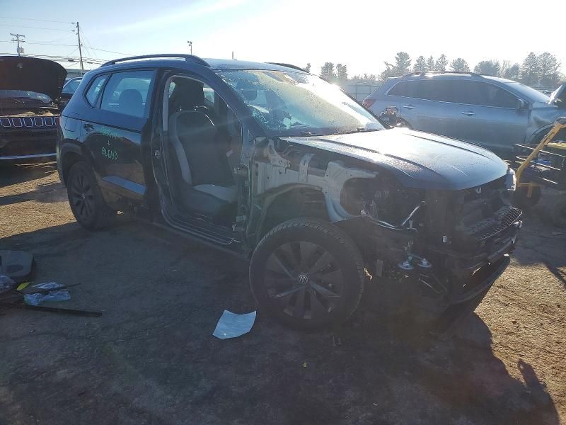 2024 Volkswagen Taos s