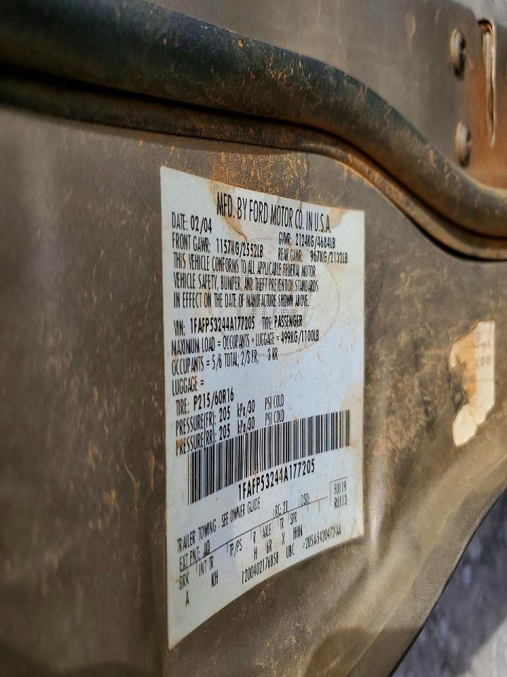 2004 Ford Taurus se