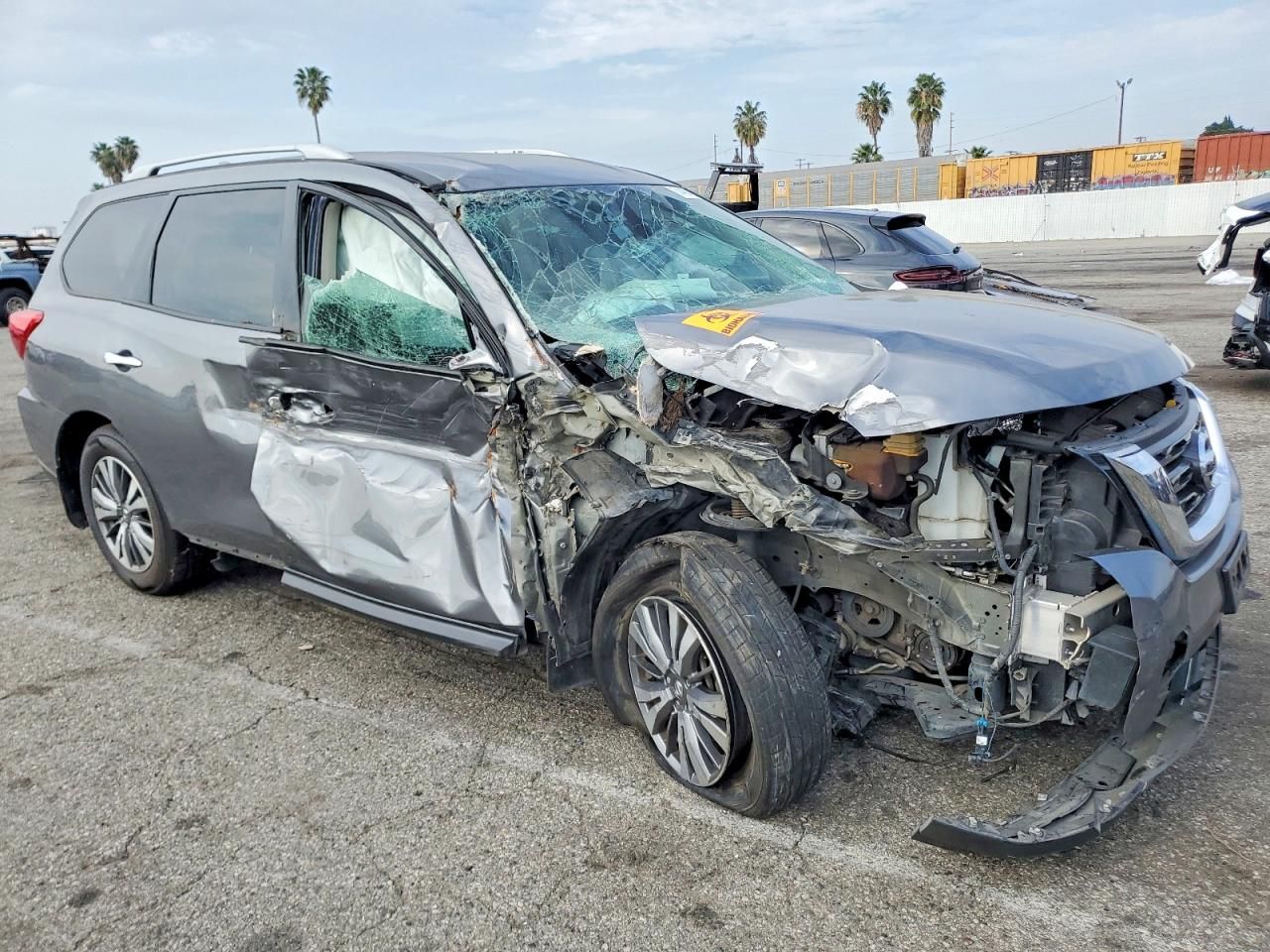 2020 Nissan Pathfinder s