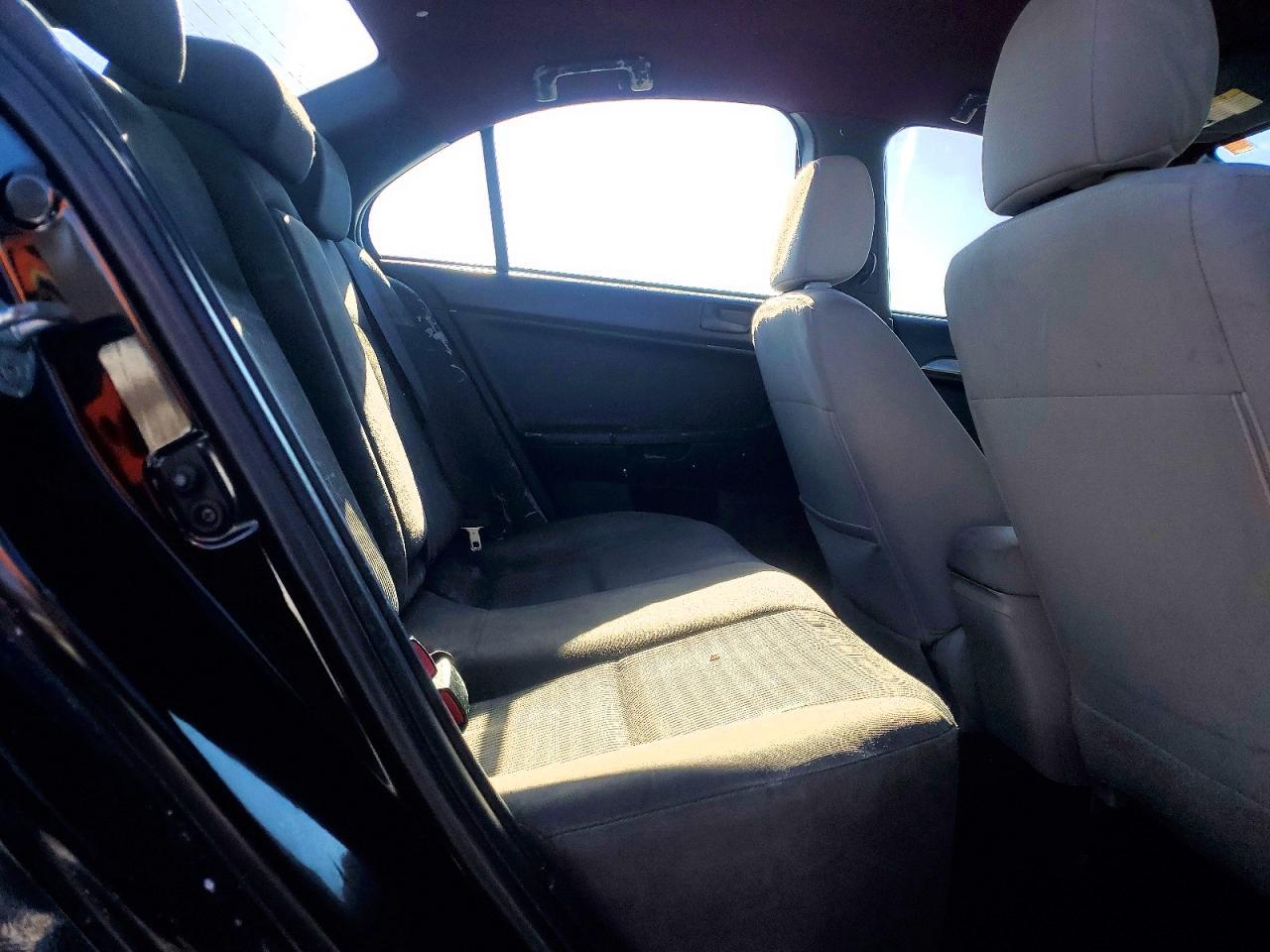2013 Mitsubishi Lancer se