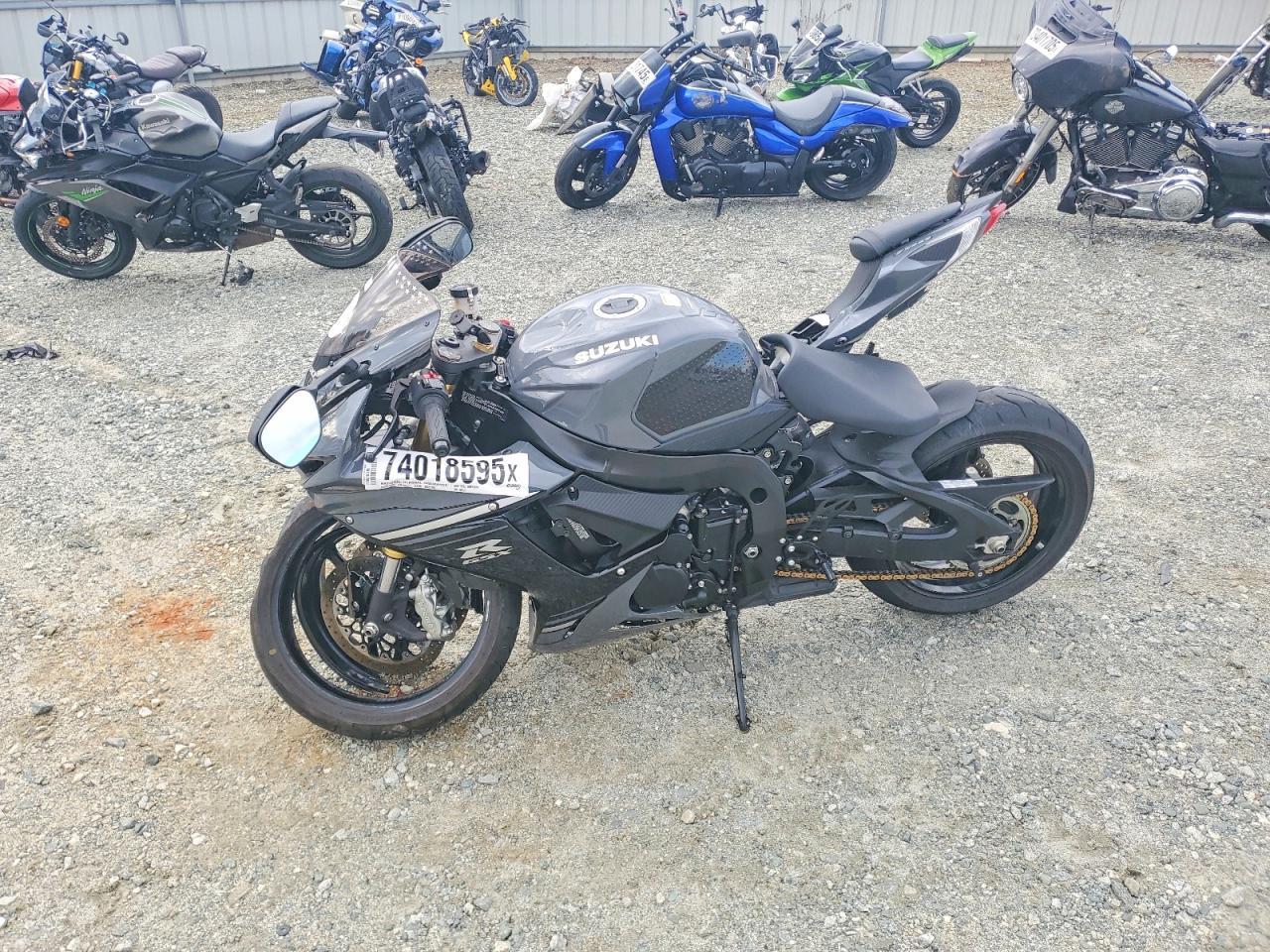 2025 Suzuki GSX-R750