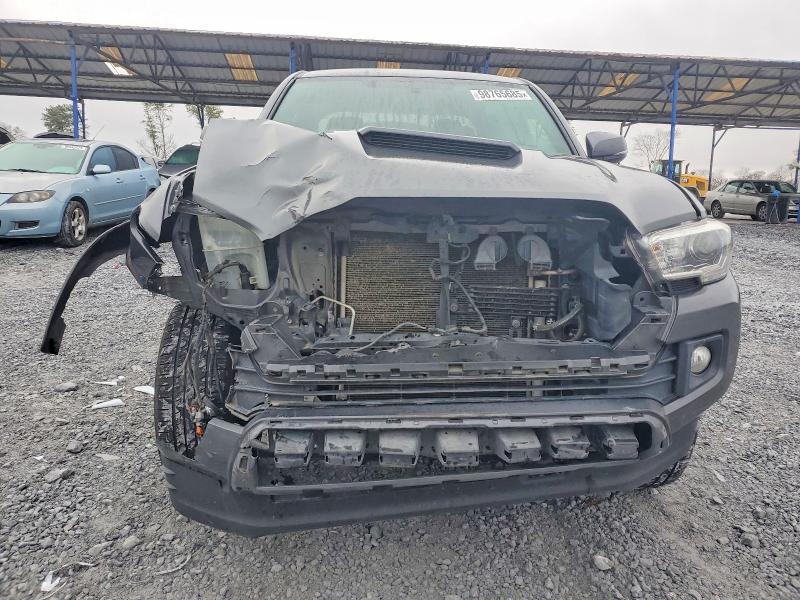 2017 Toyota Tacoma Double cab