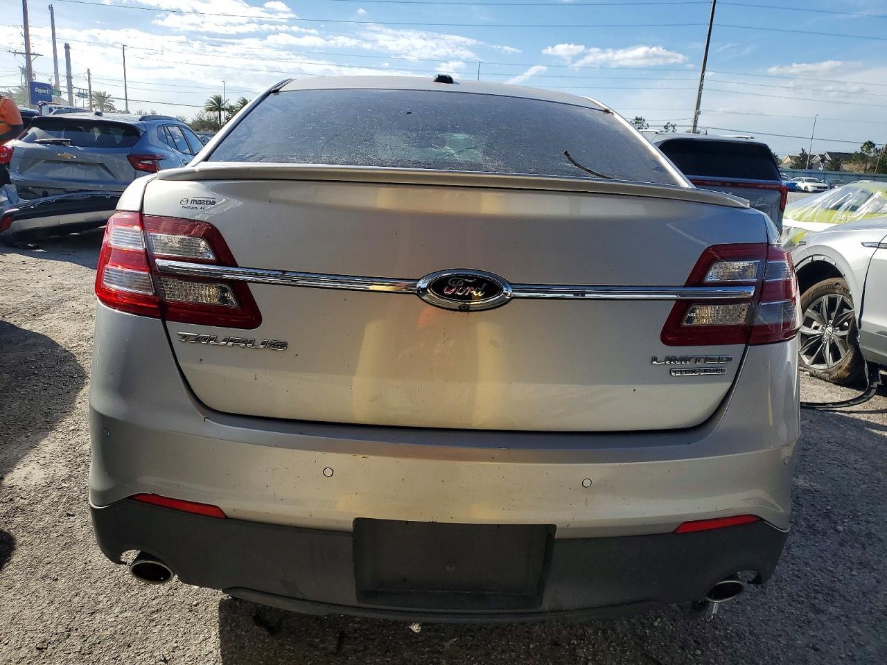 2015 Ford Taurus Limited