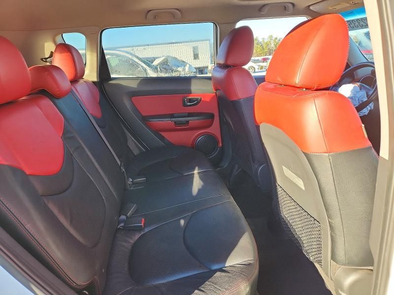 2011 KIA Soul +