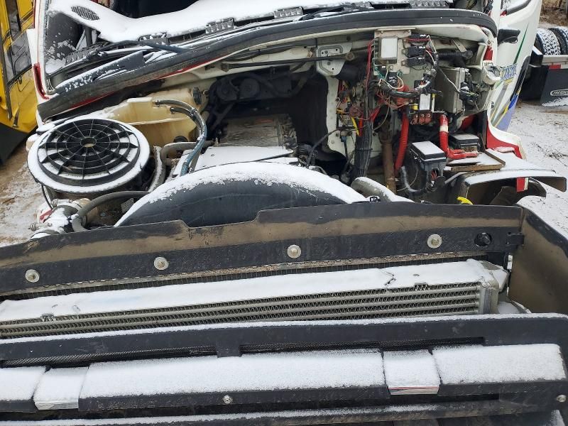 2014 Freightliner 114sd