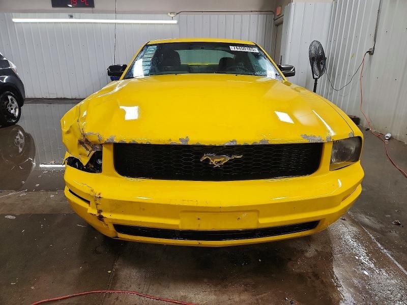 2005 Ford Mustang