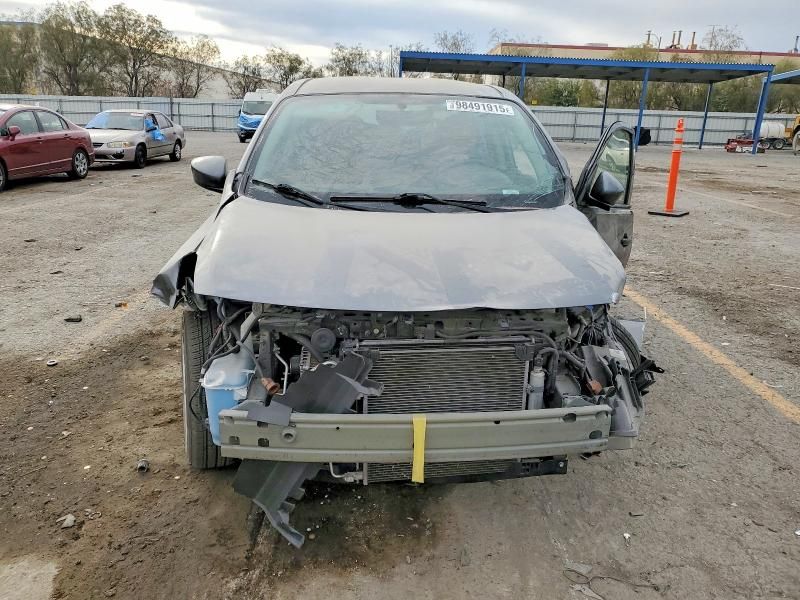 2016 Nissan Versa s