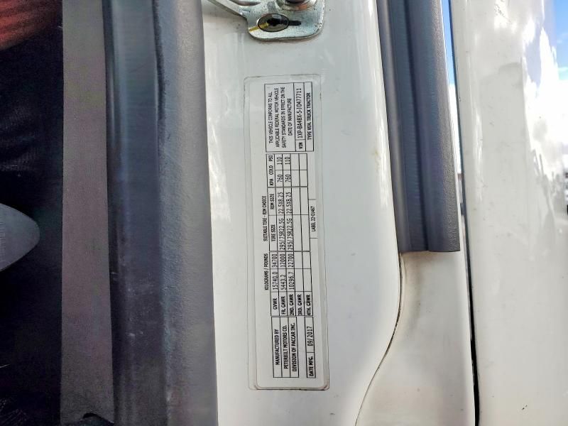 2018 Peterbilt 579 Semi Truck