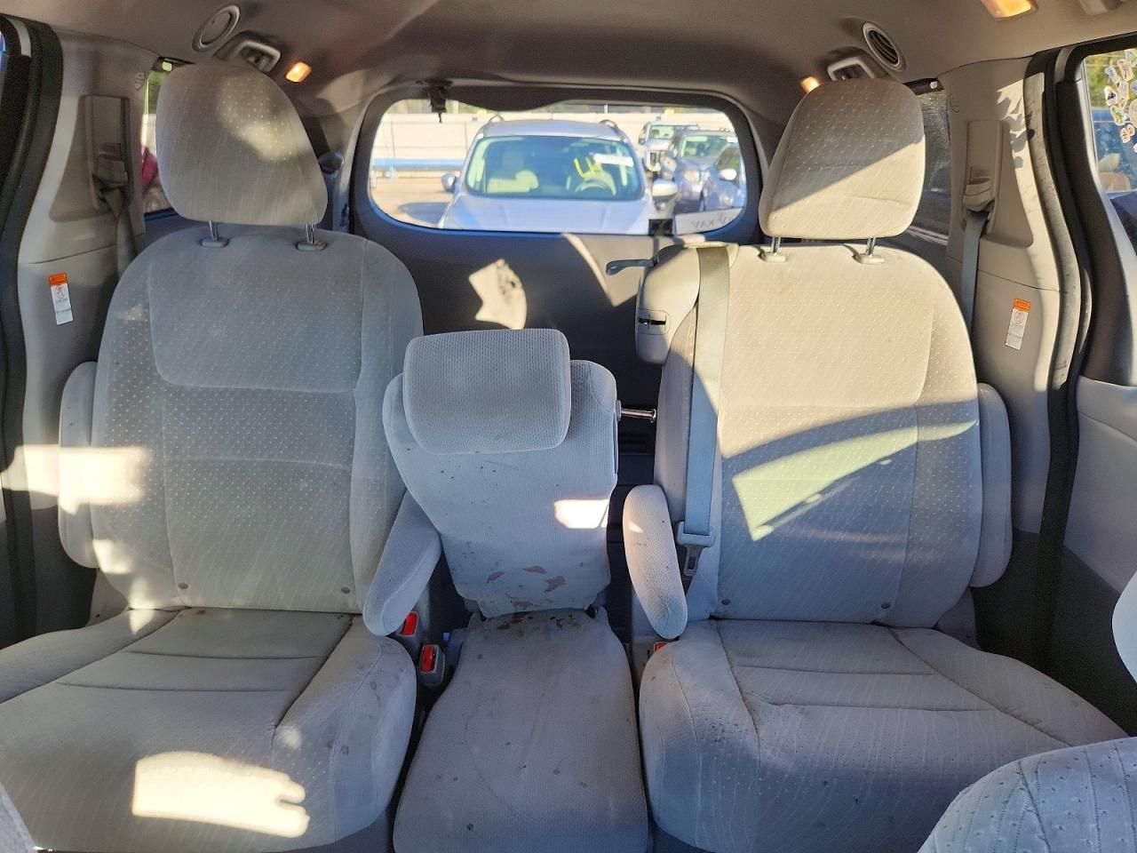 2020 Toyota Sienna le