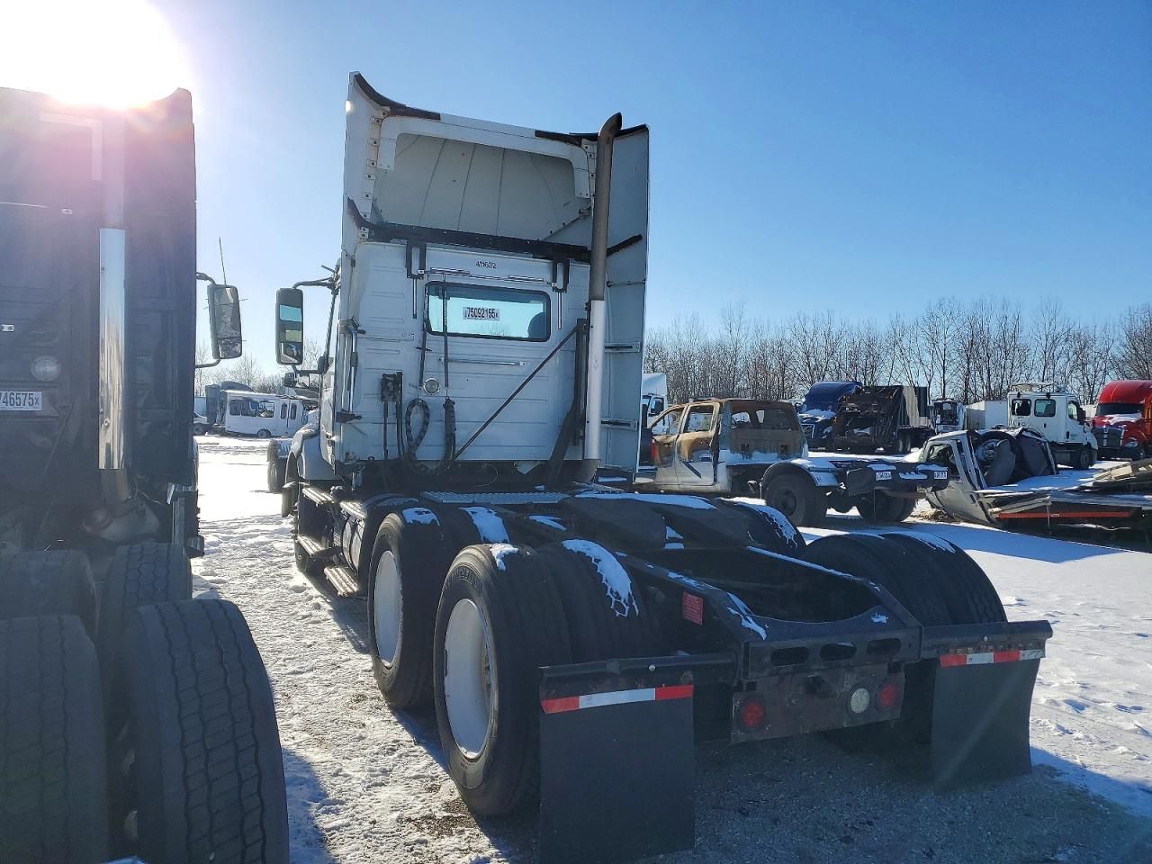 2014 Volvo VNL Semi Truck
