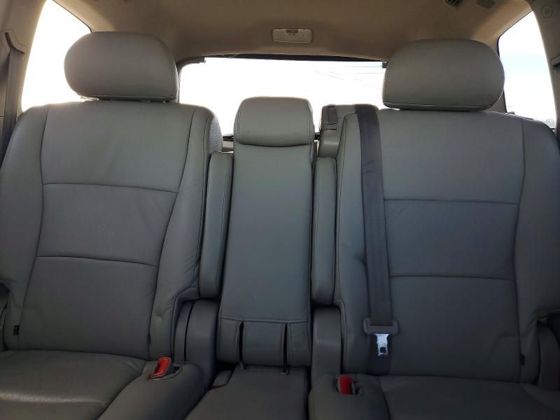 2010 Toyota Highlander Base