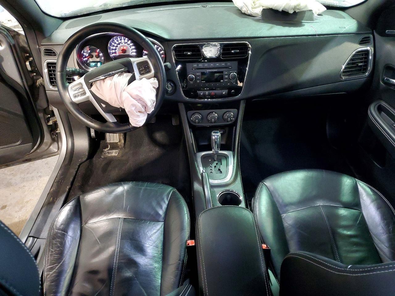 2013 Chrysler 200 Limited