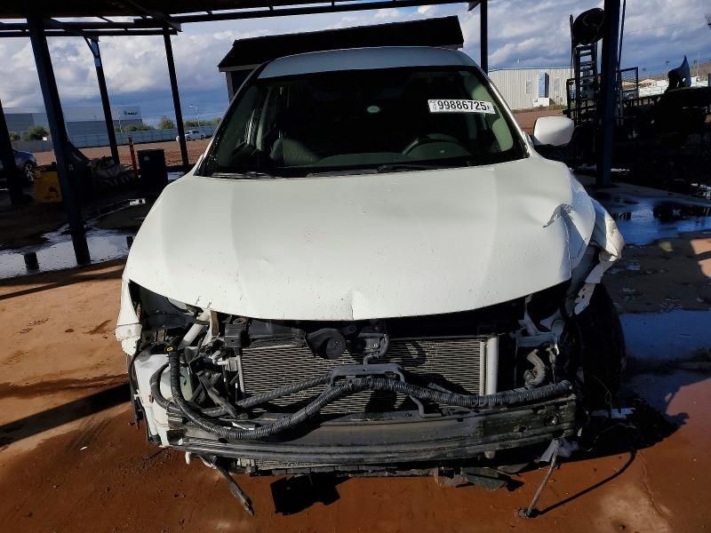 2017 Nissan Rogue sv