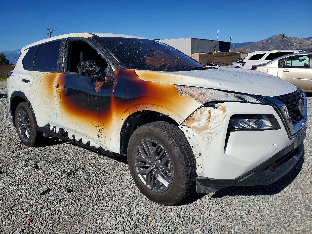 2021 Nissan Rogue s
