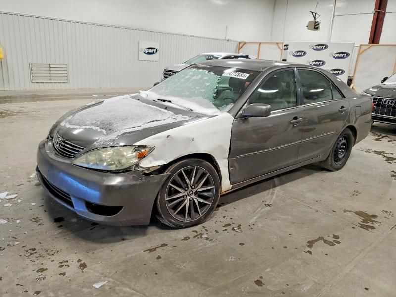 2005 Toyota Camry le