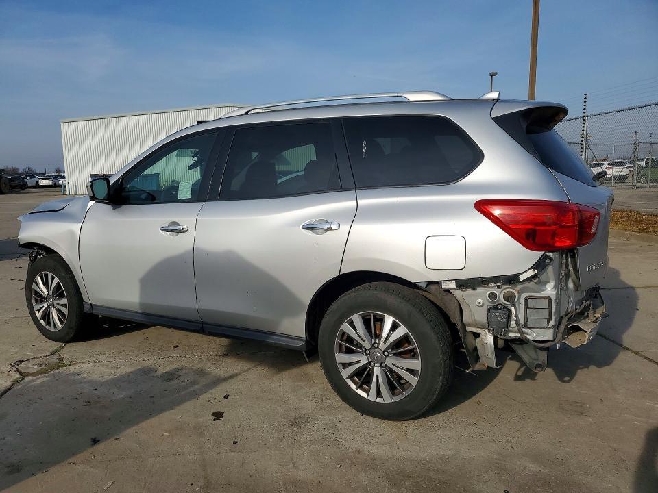 2020 Nissan Pathfinder sl