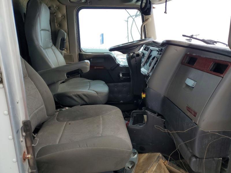 2007 Kenworth T800 Semi Truck