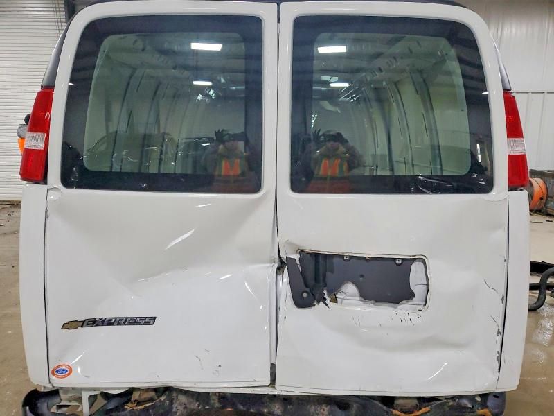 2021 Chevrolet Express G2500 Delivery Van