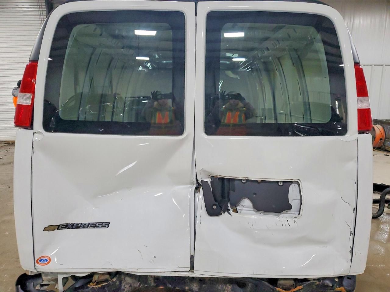 2021 Chevrolet Express G2500 Delivery Van