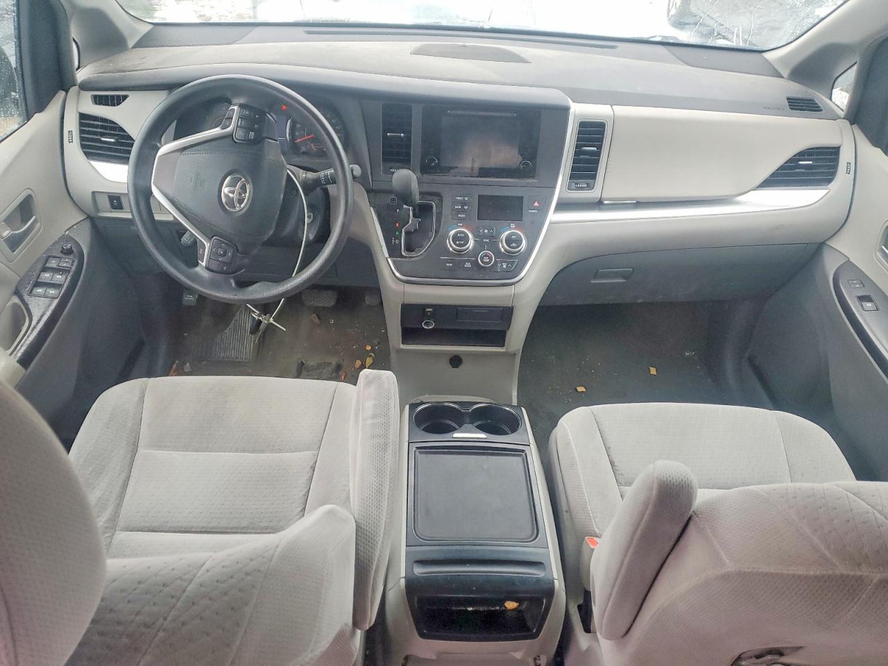 2015 Toyota Sienna le