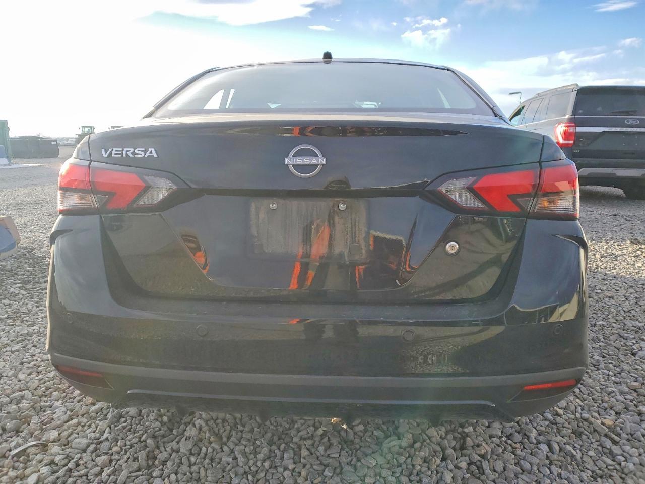 2025 Nissan Versa s