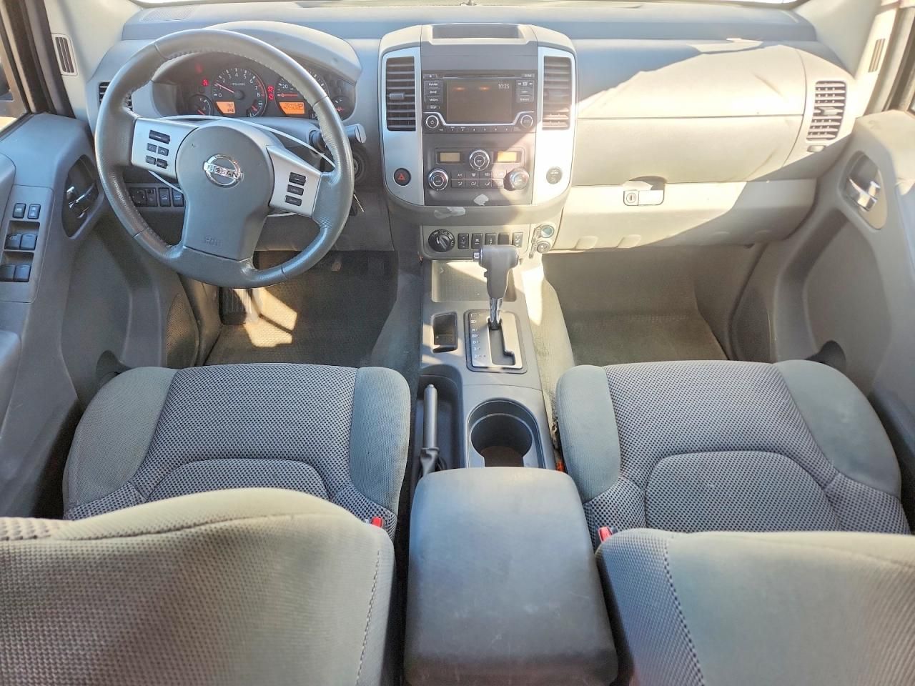 2016 Nissan Frontier s