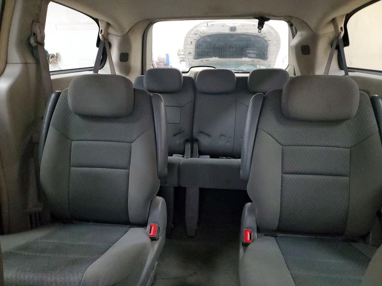 2010 Chrysler Town & Country Touring
