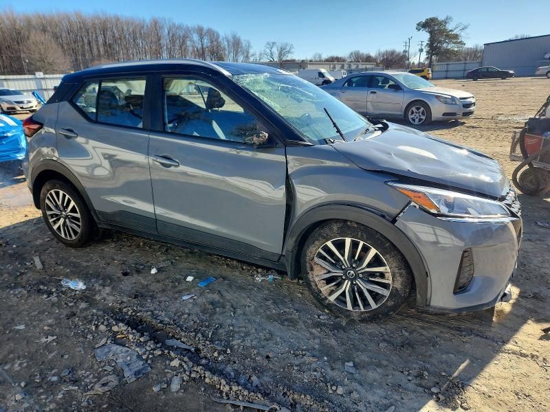 2021 Nissan Kicks sv
