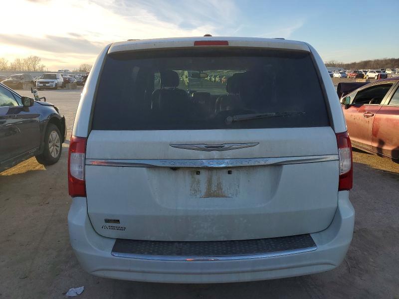 2016 Chrysler Town & Country Touring