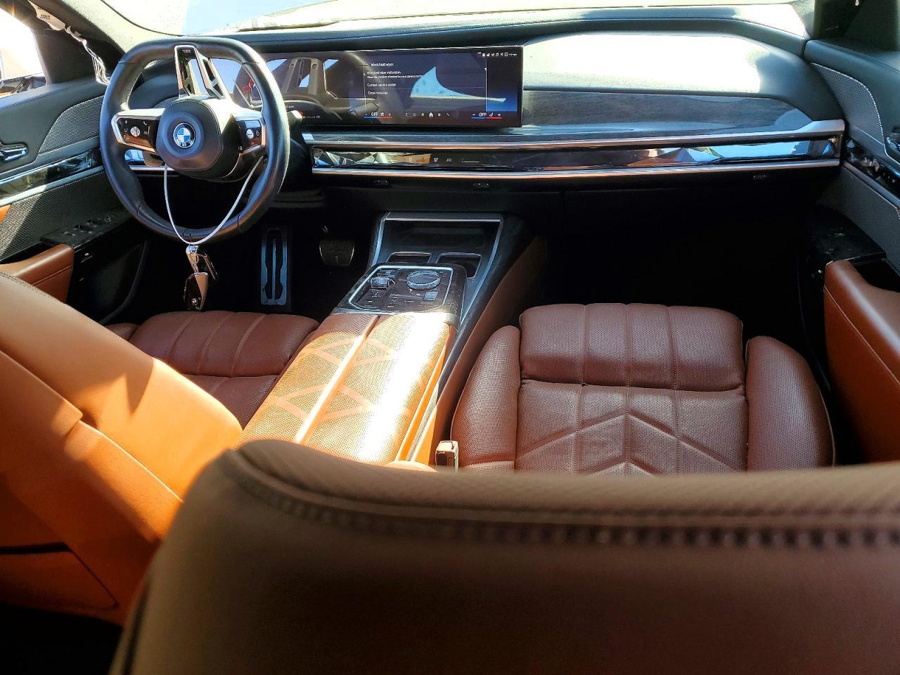 2023 BMW 740 i
