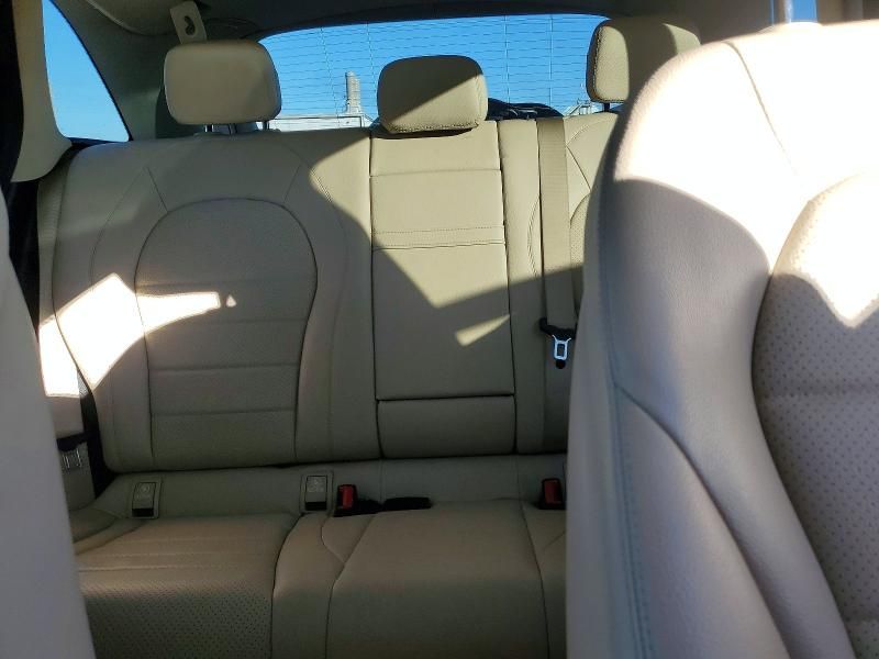 2016 Mercedes-Benz Glc 300