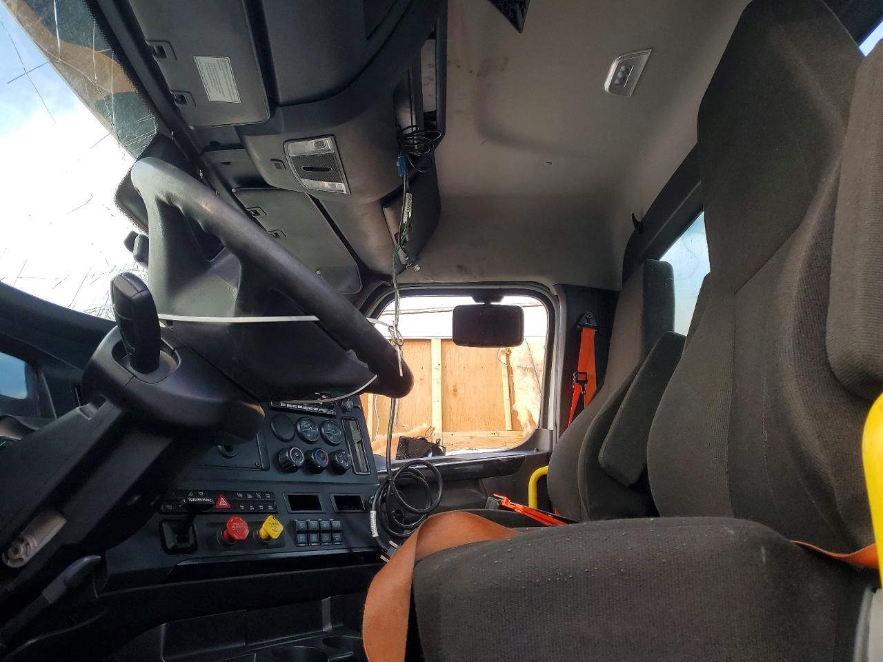 2023 Freightliner Cascadia 126 Semi Truck