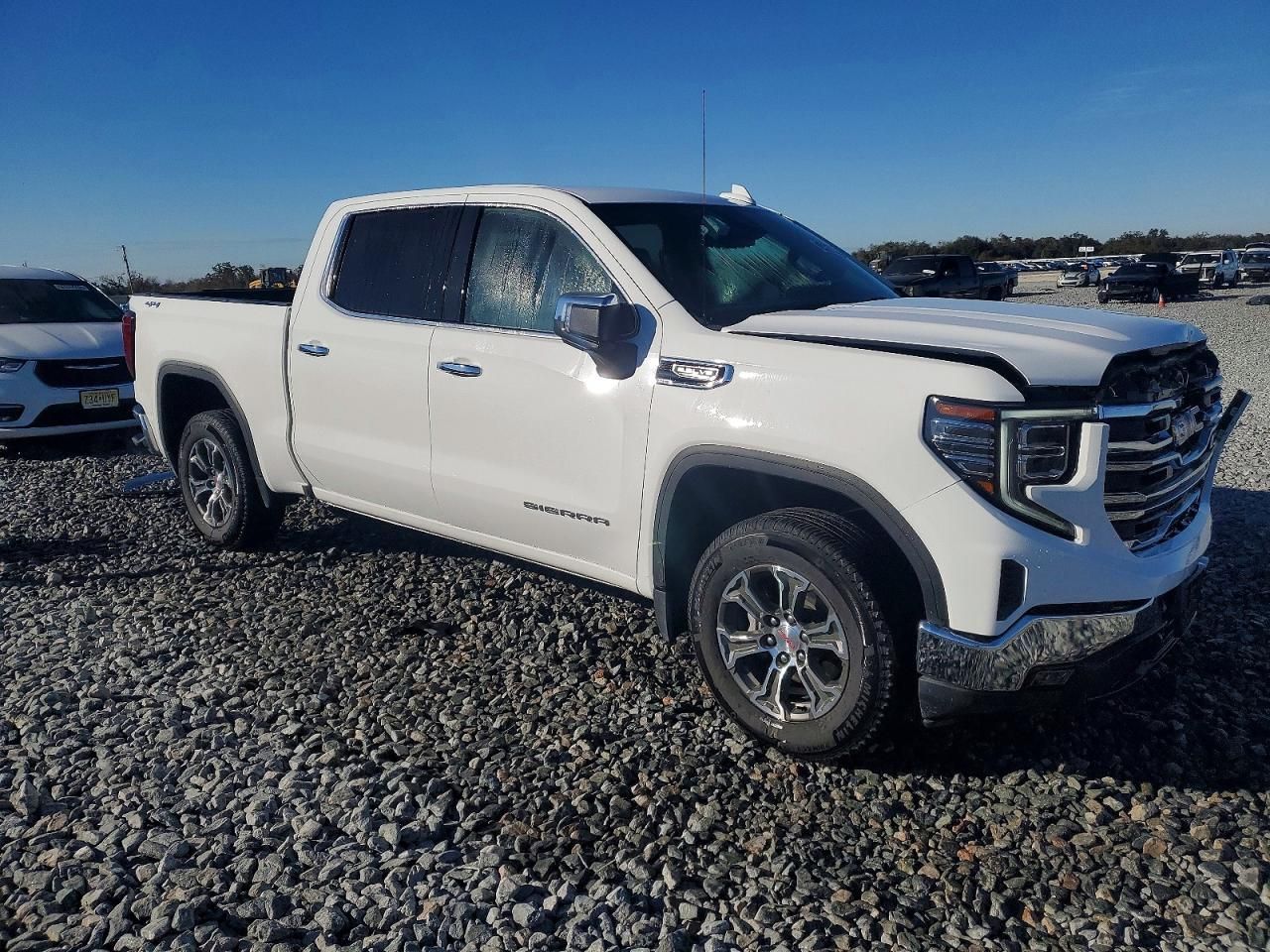 2025 GMC Sierra K1500 slt