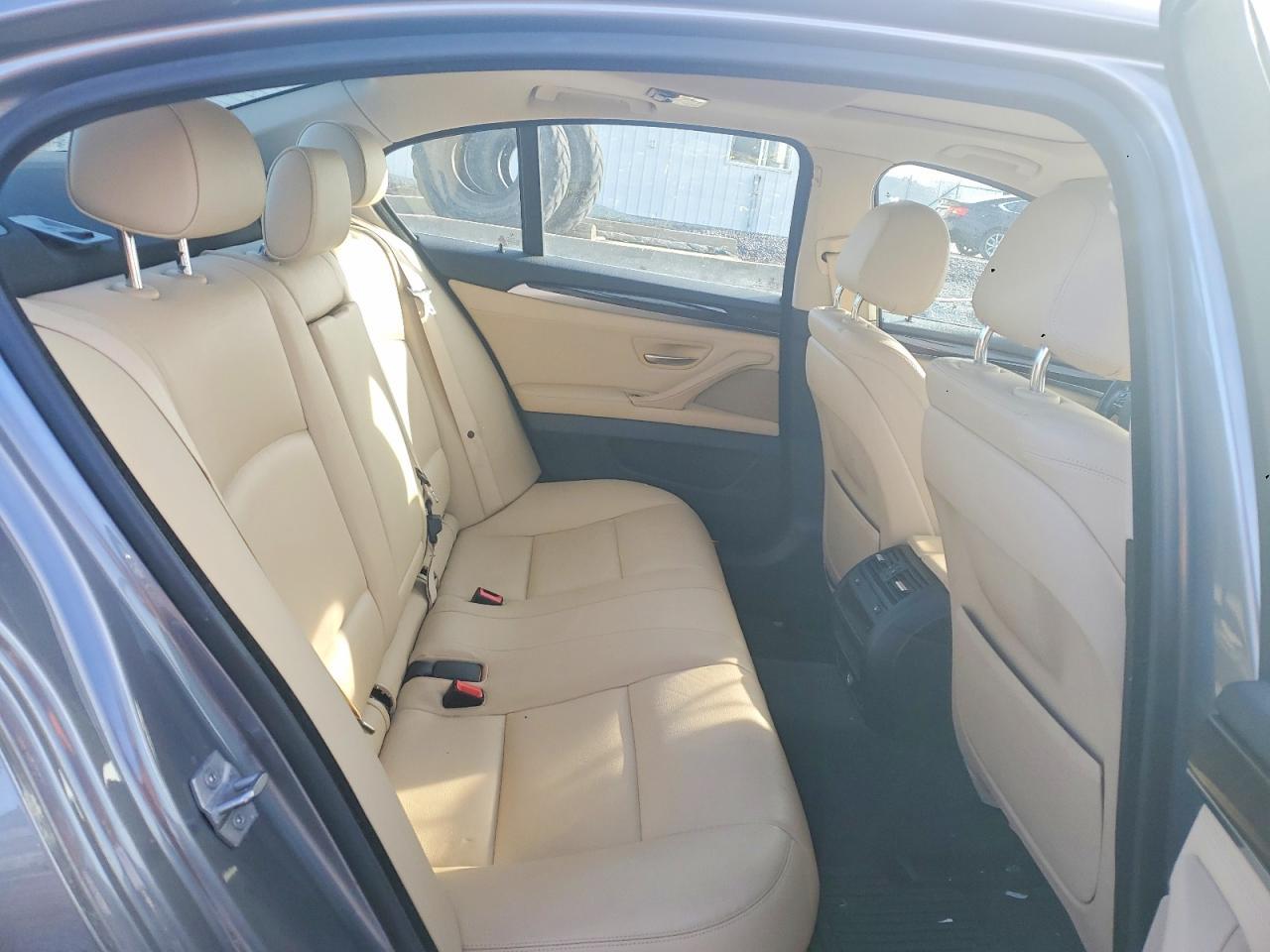 2016 BMW 528 xi